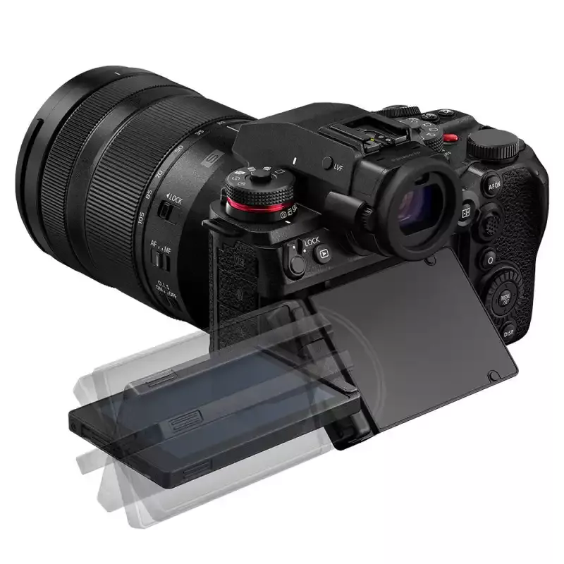 PANASONIC LUMIX S1 IIE + L 24-105MM F/4 MACRO OIS