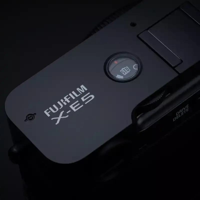 FUJIFILM X-E5 - Hybride expert compact et léger