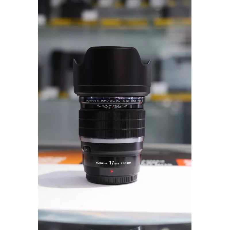 OLYMPUS ZUIKO 17MM F/1.2 PRO OCCASION SALON