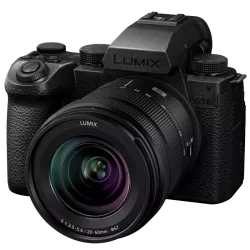Panasonic Lumix S5 IIX + L 20-60mm F/3.5-5.6 S