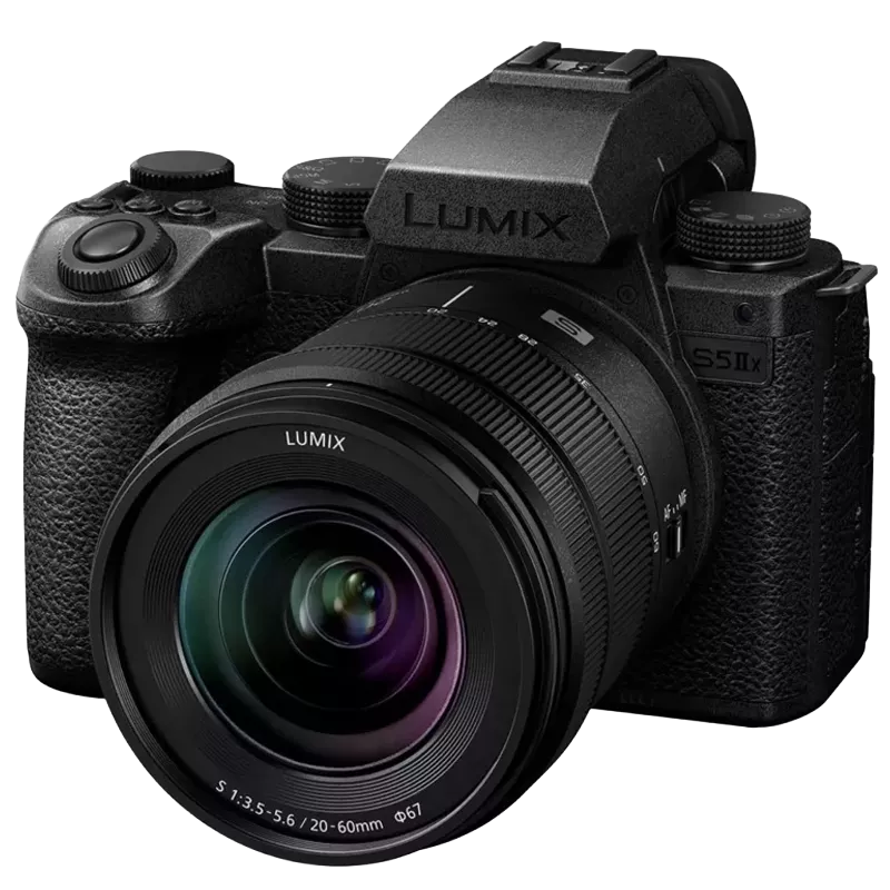 Panasonic Lumix S5 IIX + L 20-60mm F/3.5-5.6 S
