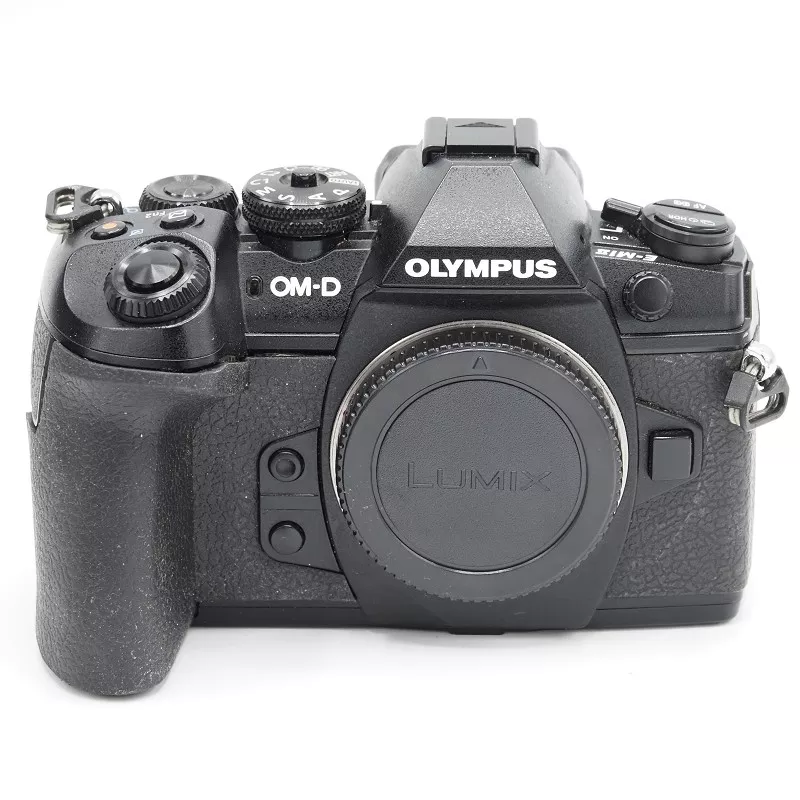 OLYMPUS E-M1 MARK II -60 000 CLICS OCCASION AIX
