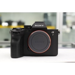 SONY ALPHA 7 IV (19086 CLICS) OCCASION SALON
