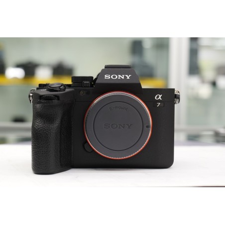 SONY ALPHA 7 IV (19086 CLICS) OCCASION SALON