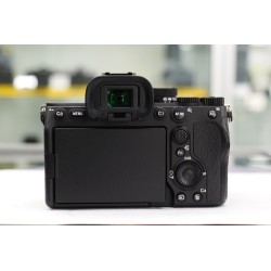 SONY ALPHA 7 IV (19086 CLICS) OCCASION SALON