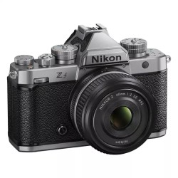 NIKON ZF + 40MM F/2 SE | Kit rétro