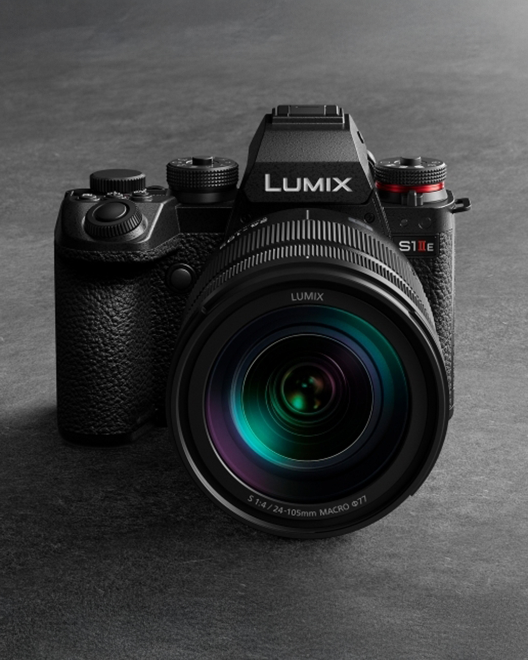 LUMIX S1 IIE PANASONIC LUMIX S1 IIE de face