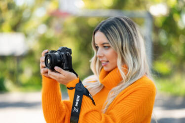 NIKON